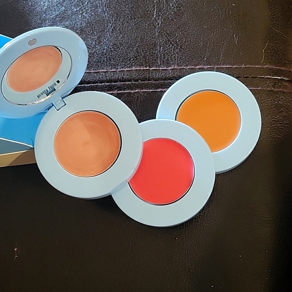 Alleyoop Stack The Odds multi-use Bronzer, Blush and Highlighter trio. - Picture 6 of 7